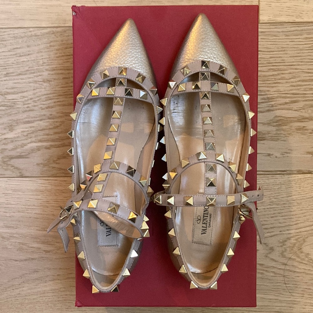 Valentino Rockstud Caged Flats In Rosegold
